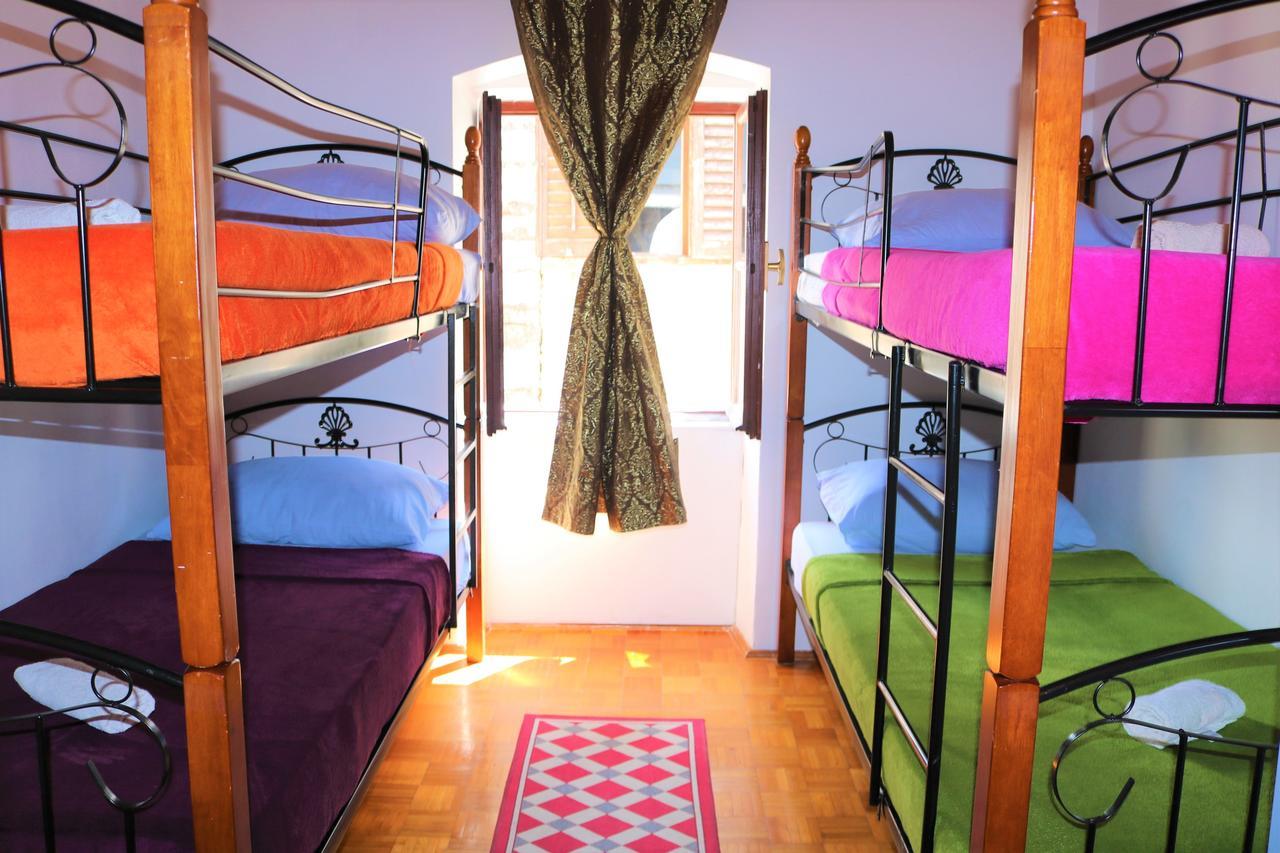 Hostel Alma 2 Poreč Extérieur photo